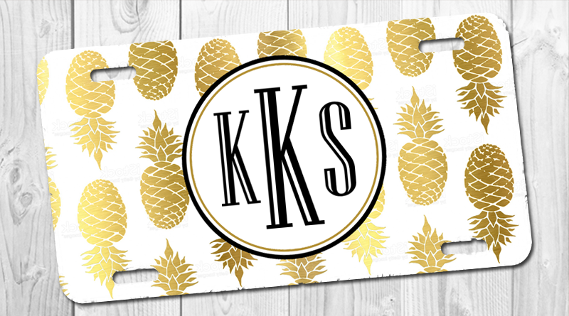 Golden Pineapple Monogram License Plate: Circle