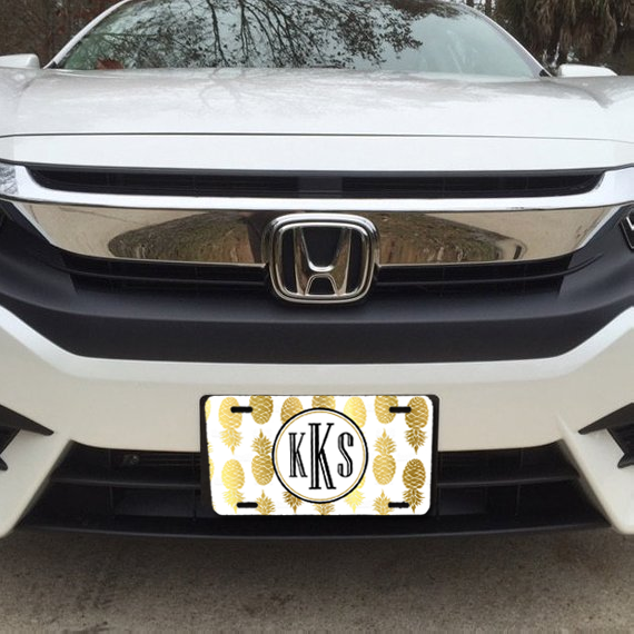 Golden Pineapple Monogram License Plate: Circle